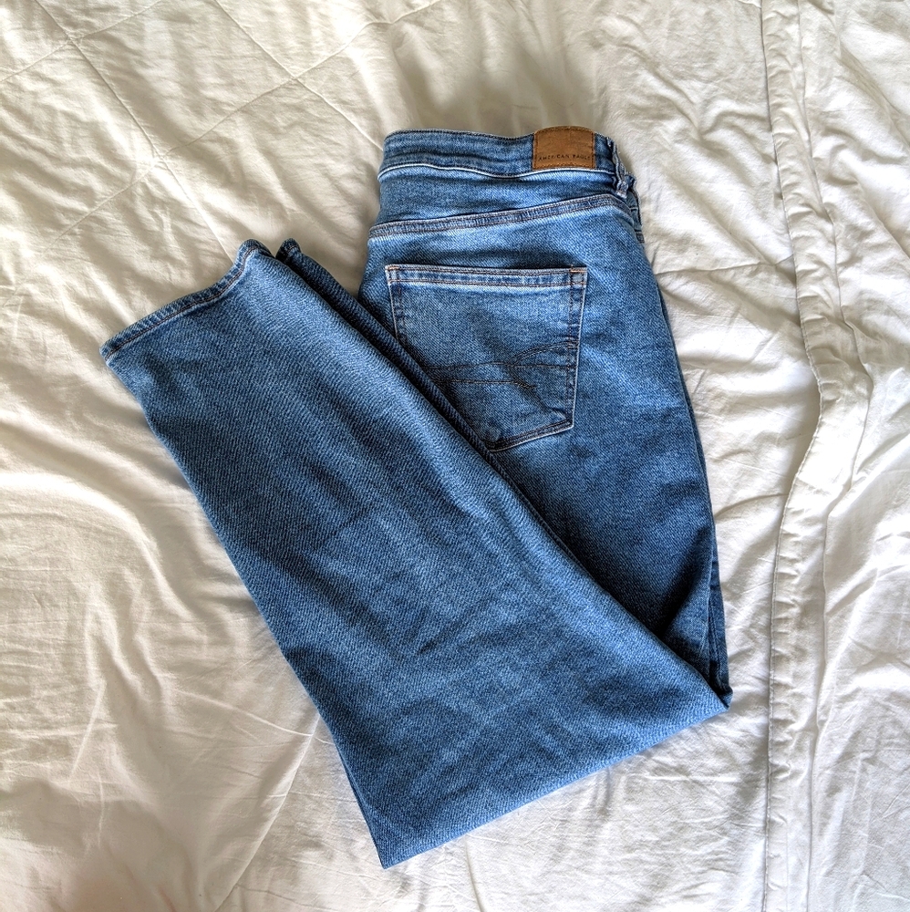 American Eagle Mom Jean